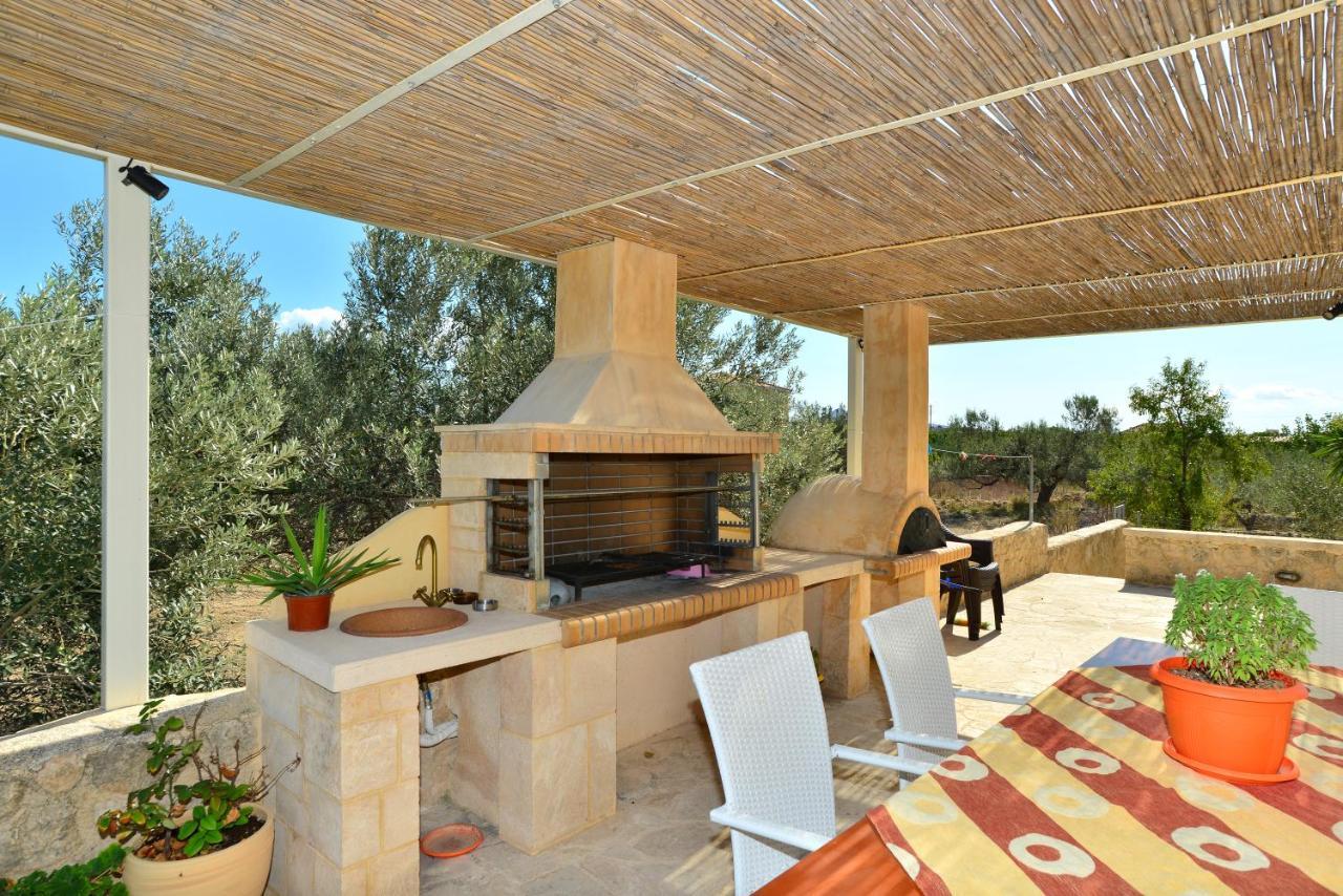 Aegina Villa Konstantinos 6 Bedrooms מראה חיצוני תמונה