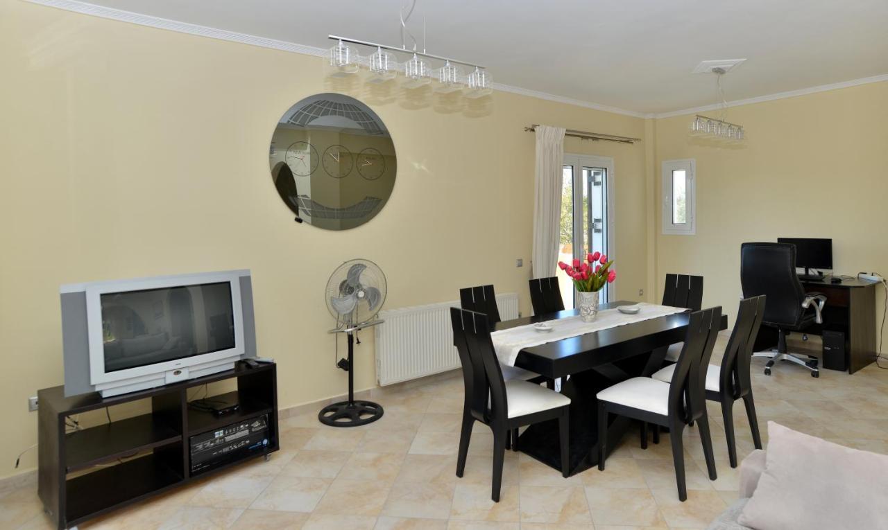 Aegina Villa Konstantinos 6 Bedrooms מראה חיצוני תמונה
