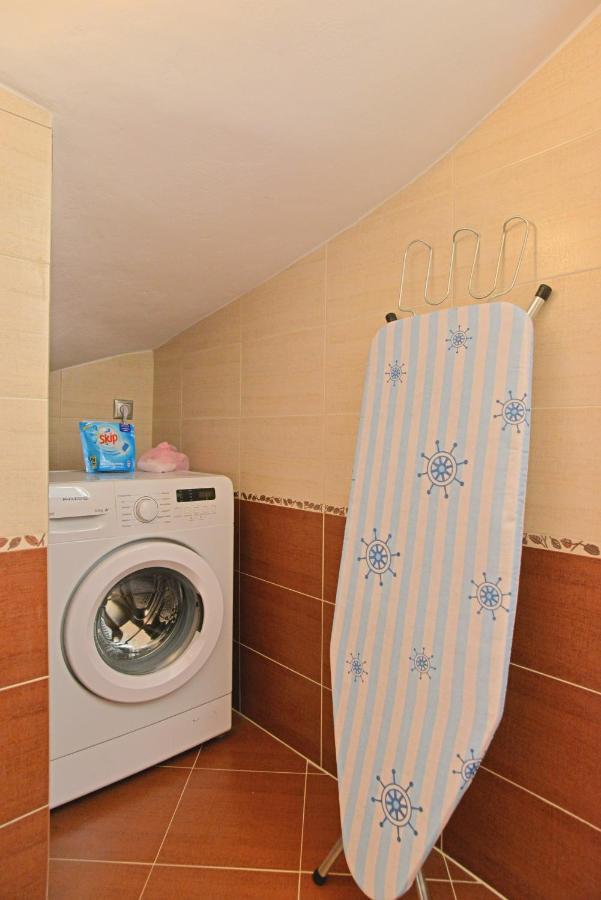Aegina Villa Konstantinos 6 Bedrooms מראה חיצוני תמונה